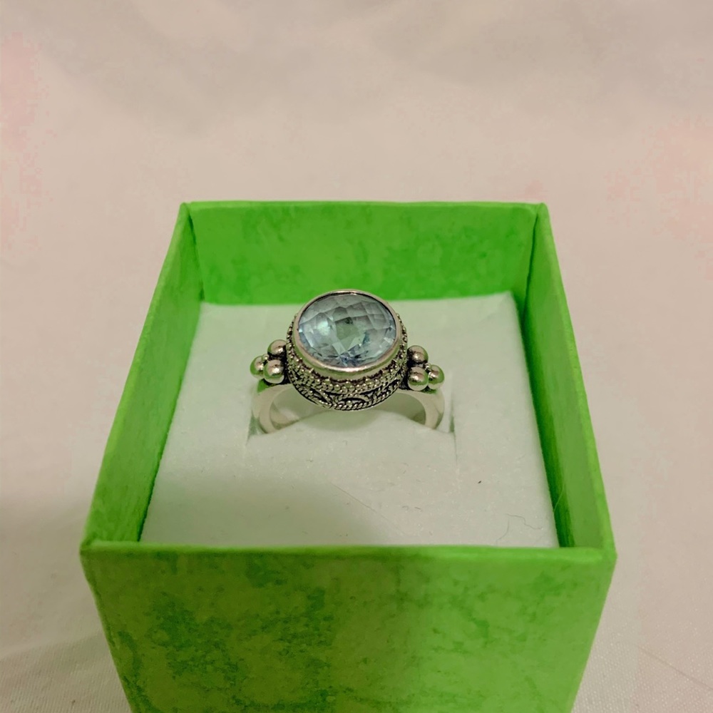 Vintage .925 Sterling Silver Blue Aquamarine Ring